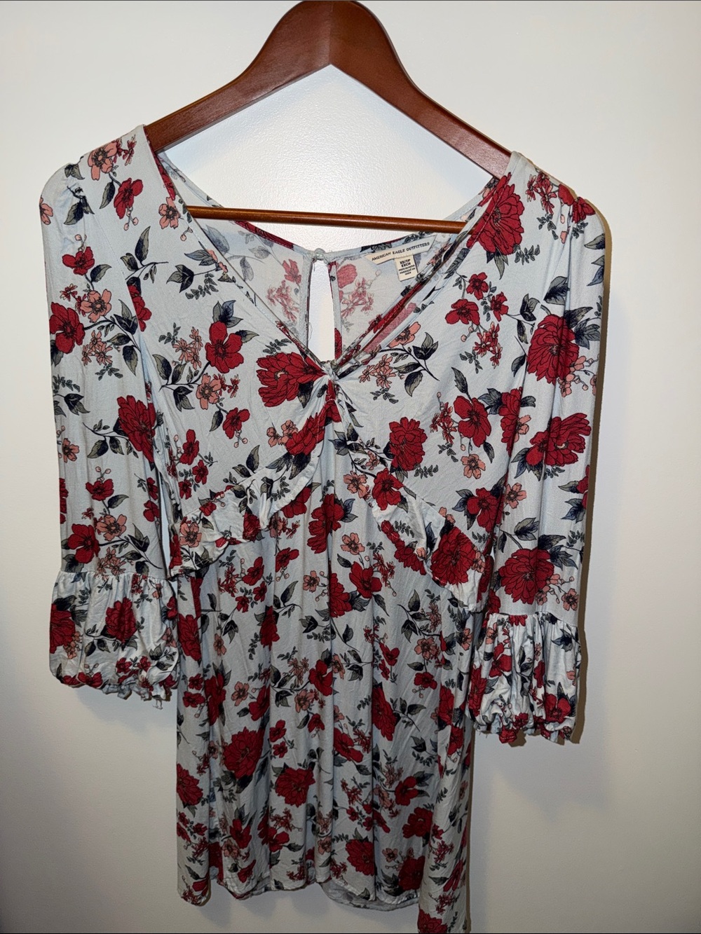 American Eagle Outfitters Light Gray Top with Red Floral Print